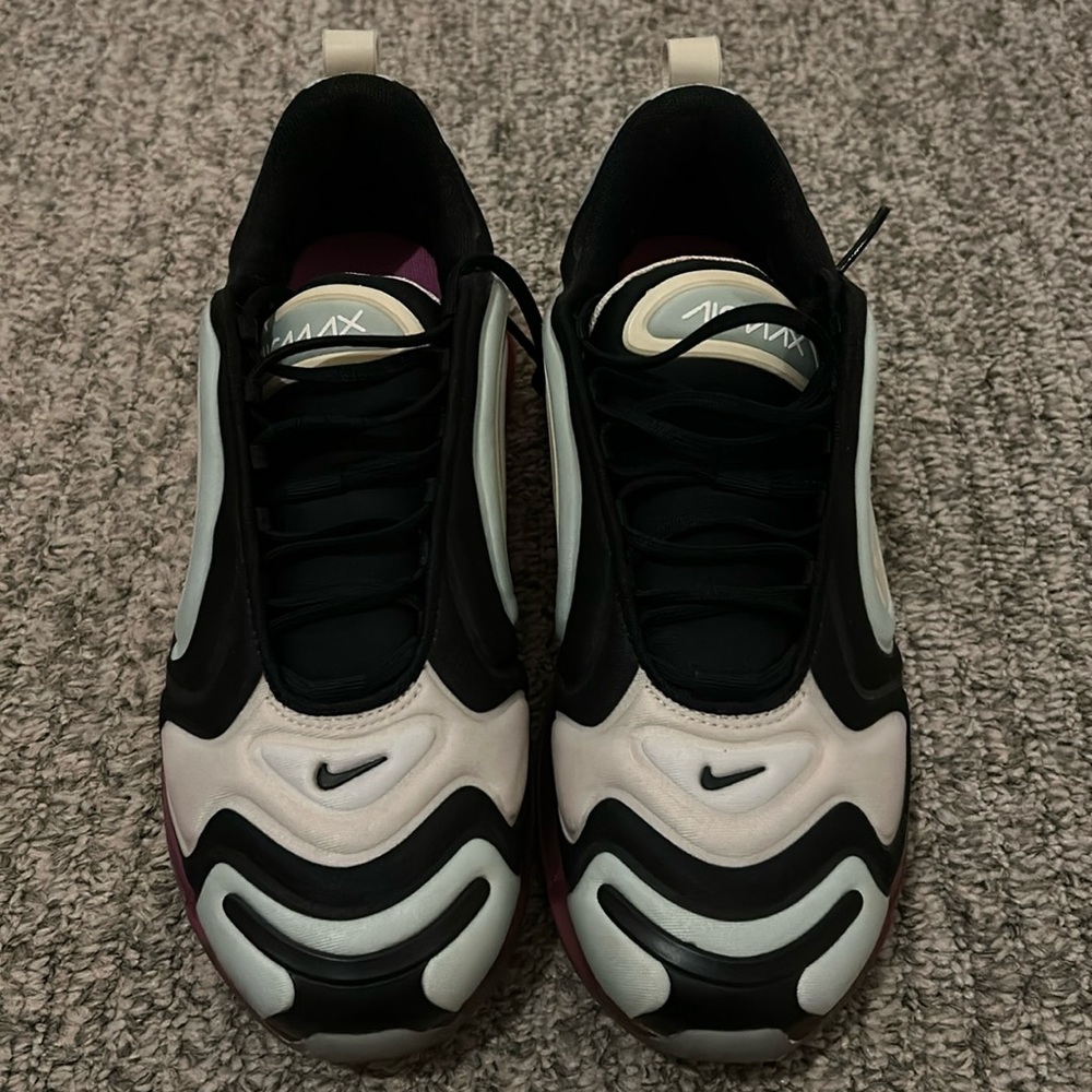 Women’s Nike Air Max 720 'Black Fossil Pistachio' Size 9